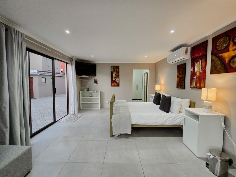 5 Bedroom Property for Sale in Nahoon Eastern Cape